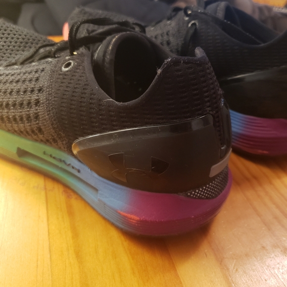 Under Armour Shoes - Picture 3 of 5